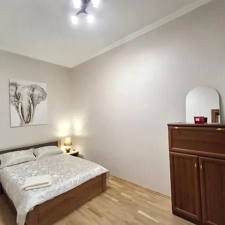 Milaapart Stteodor Lviv